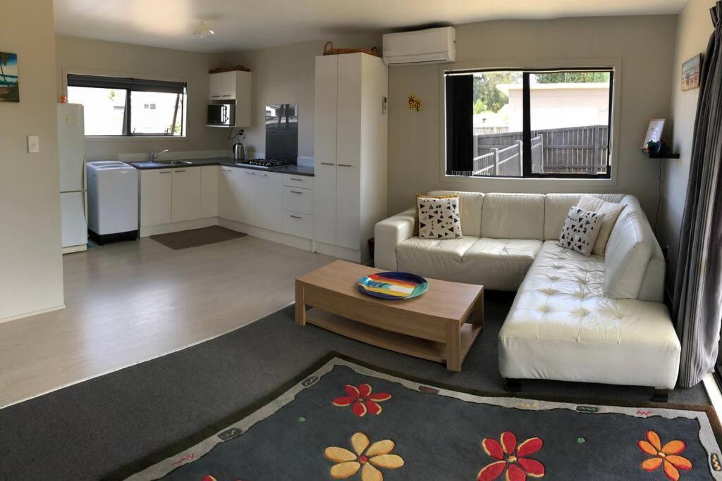 Villa Whitianga Kiwi Bach Esterno foto